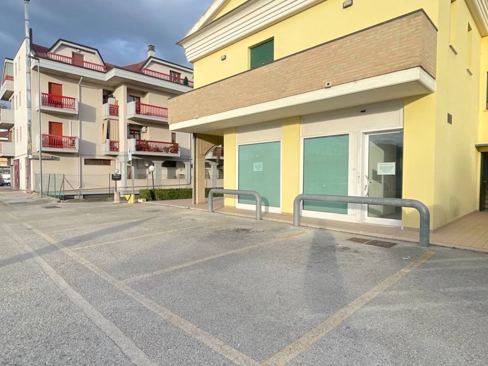 Erhvervsejendom i Monteprandone, Ascoli Piceno - foto 2