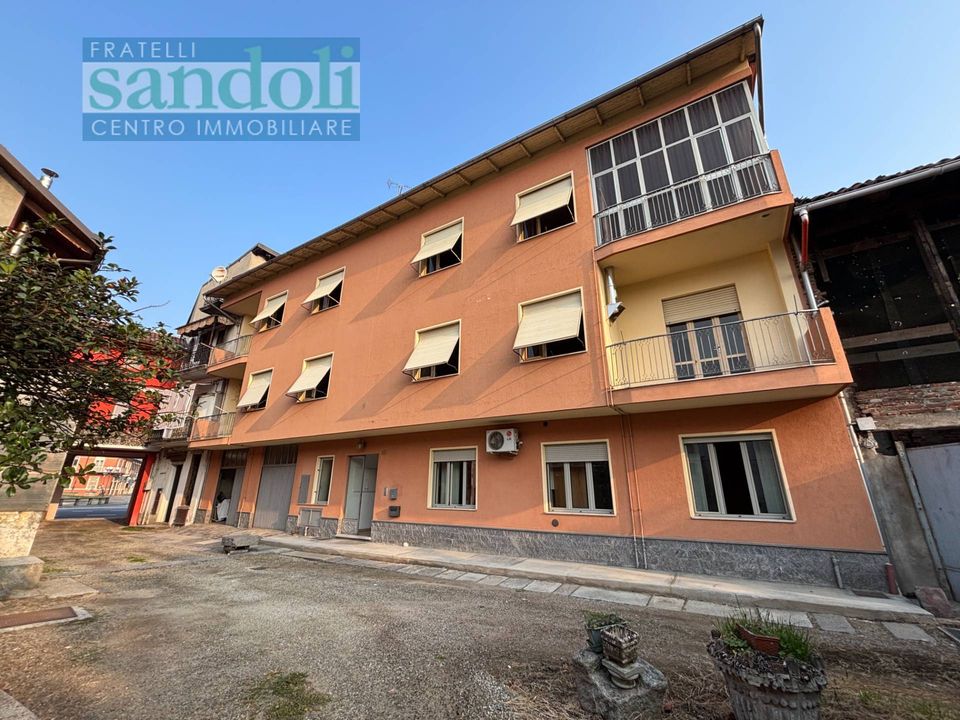 Propiedad comercial en Borgo Vercelli, Vercelli - foto 1