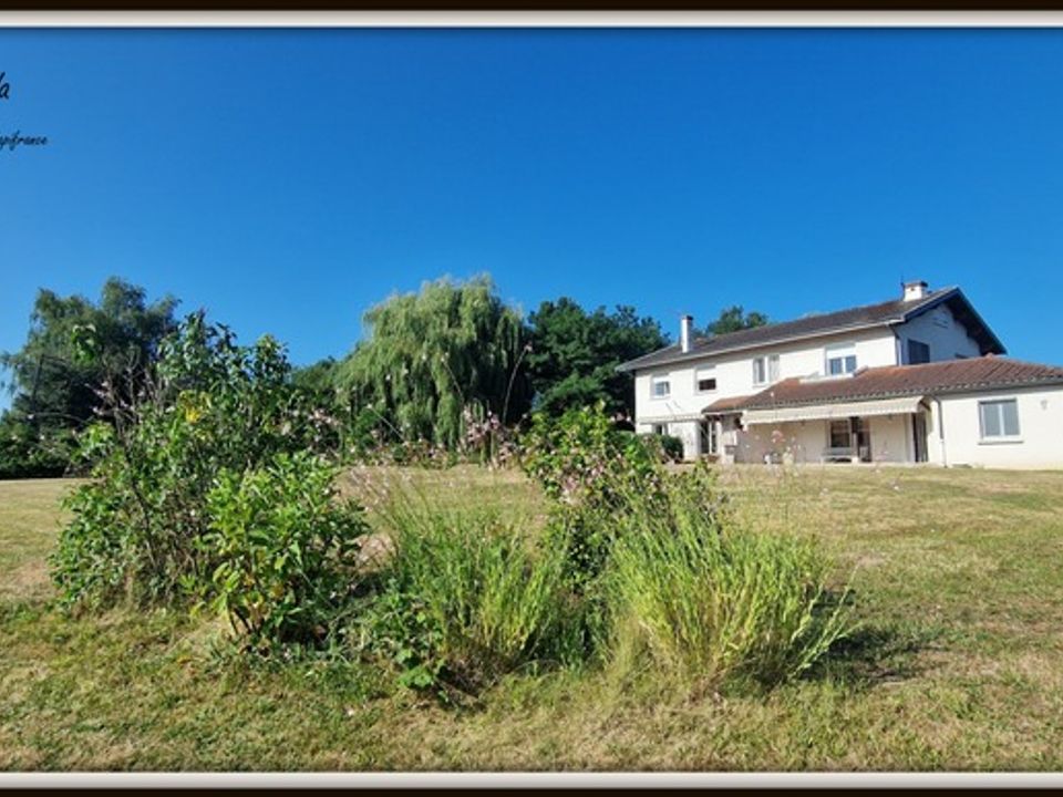 Villa en Bage-le-Chatel, Ain - foto 1