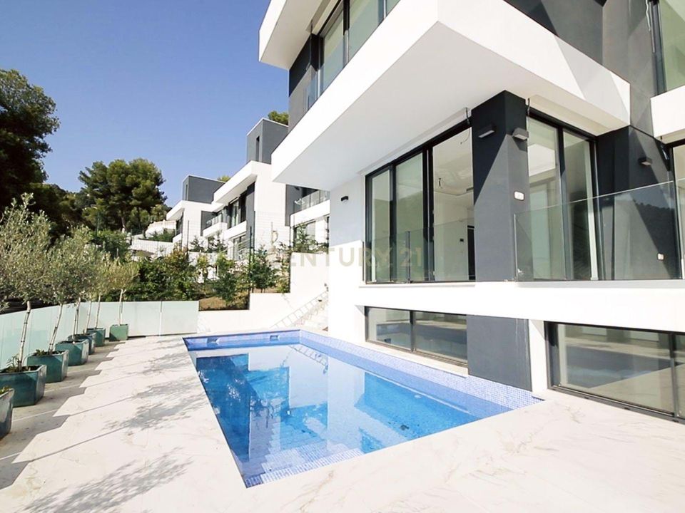 Villa i Malaga city, Malaga - foto 1