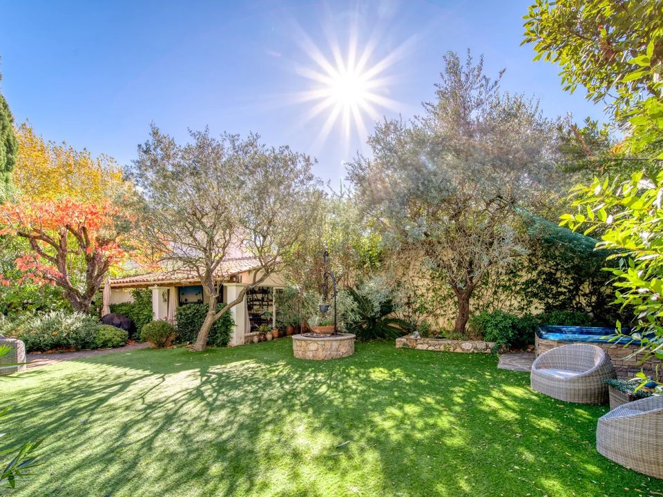 Villa i Mougins, Alpes-Maritimes - foto 1