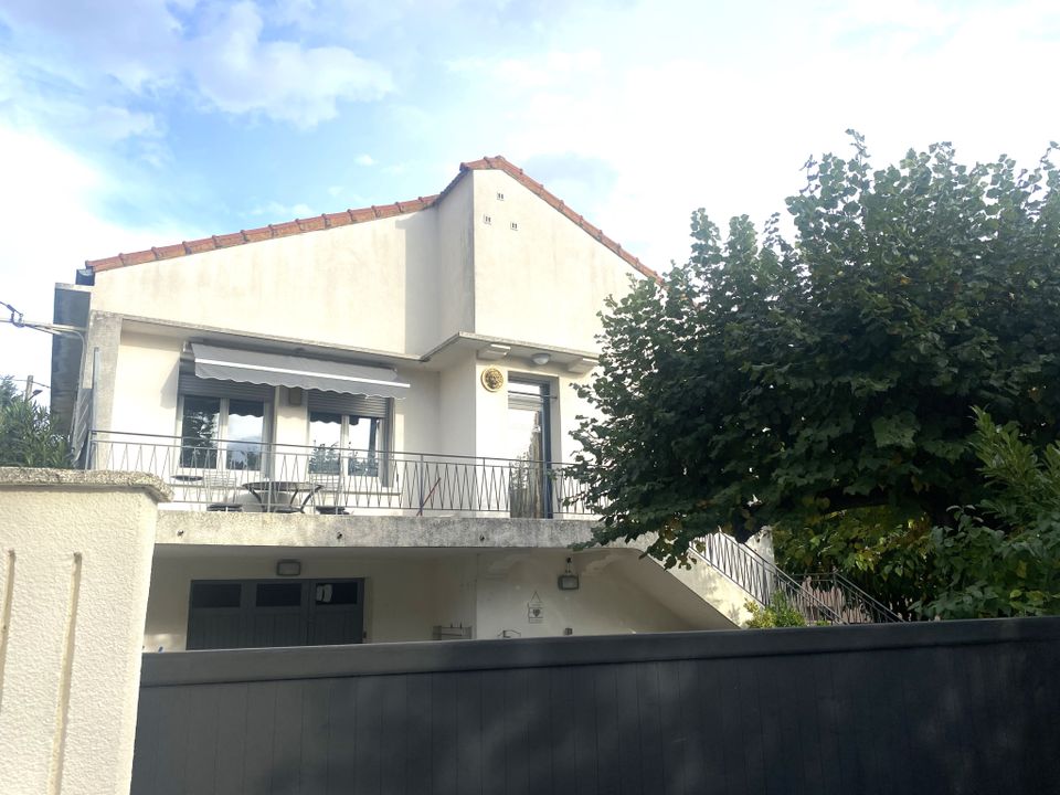 Villa i Nimes, Gard - foto 1