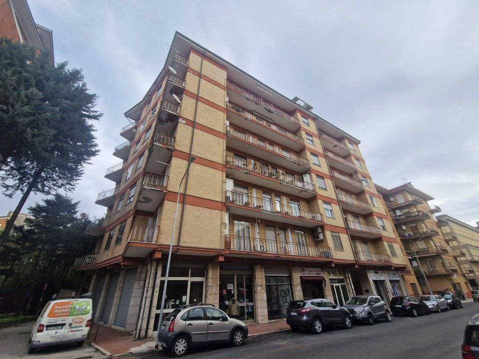 Lejlighed i Avellino city, Avellino - foto 4