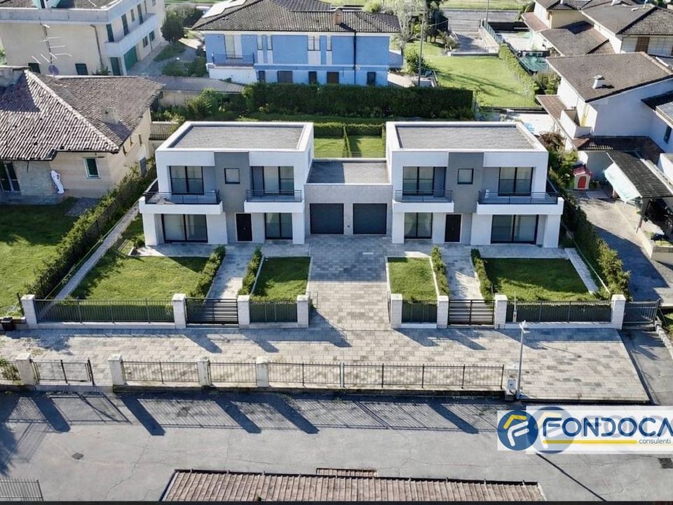 Helårsgrund i Pontoglio, Brescia - foto 2