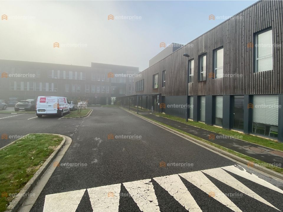Erhvervsejendom i Famars, Nord - foto 3