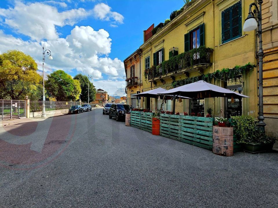 Erhvervsejendom i Sora, Frosinone - foto 1