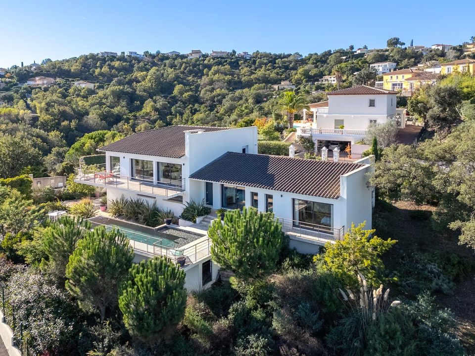 Villa i Les Adrets-de-l'Esterel, Var - foto 1