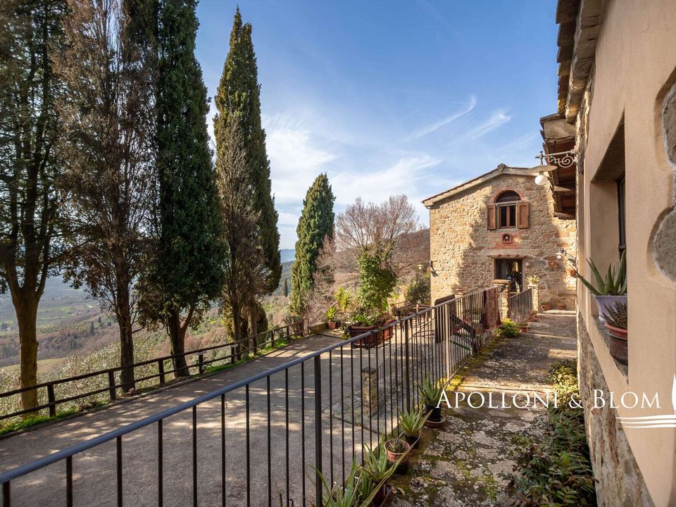 Gårdshus i Loro Ciuffenna, Arezzo - bilde 1