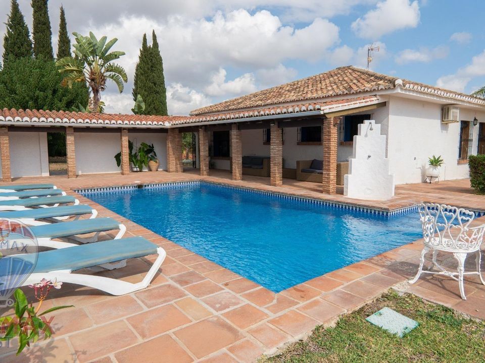 Villa i Alhaurin De La Torre, Malaga - foto 1