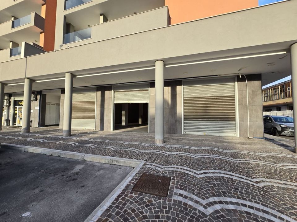 Propriedade comercial em Volla, Naples - foto 2