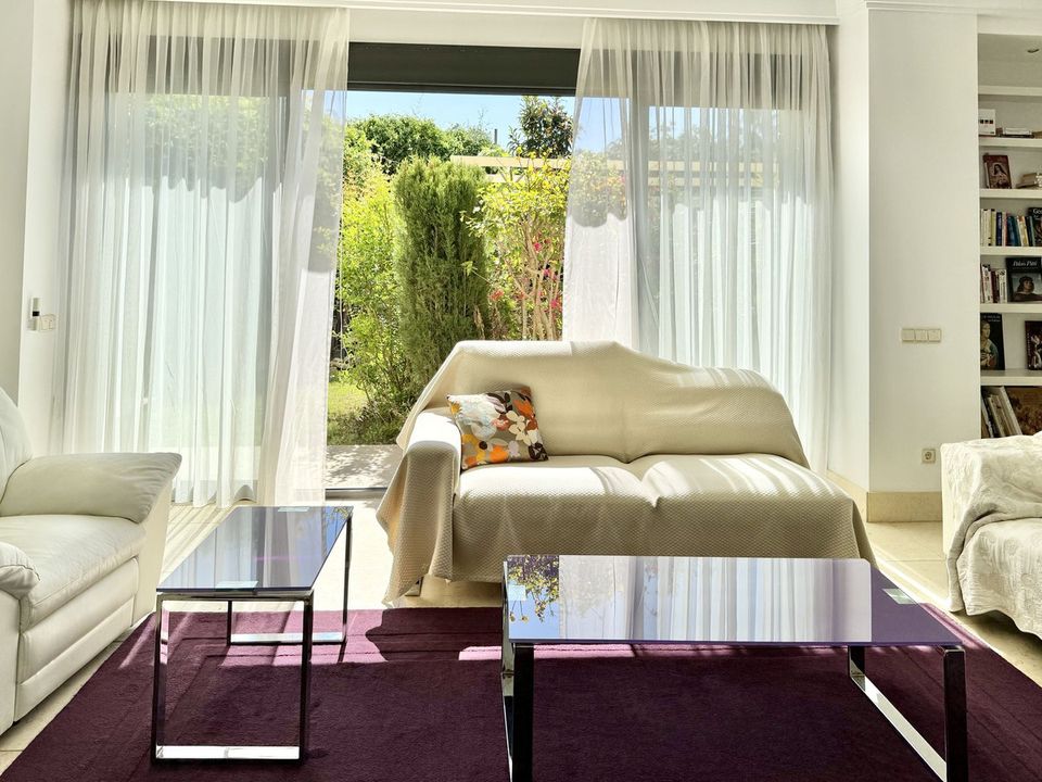Lejlighed i Los Monteros, Malaga - foto 4