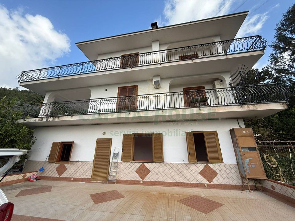 Villa i Fisciano, Salerno - foto 1