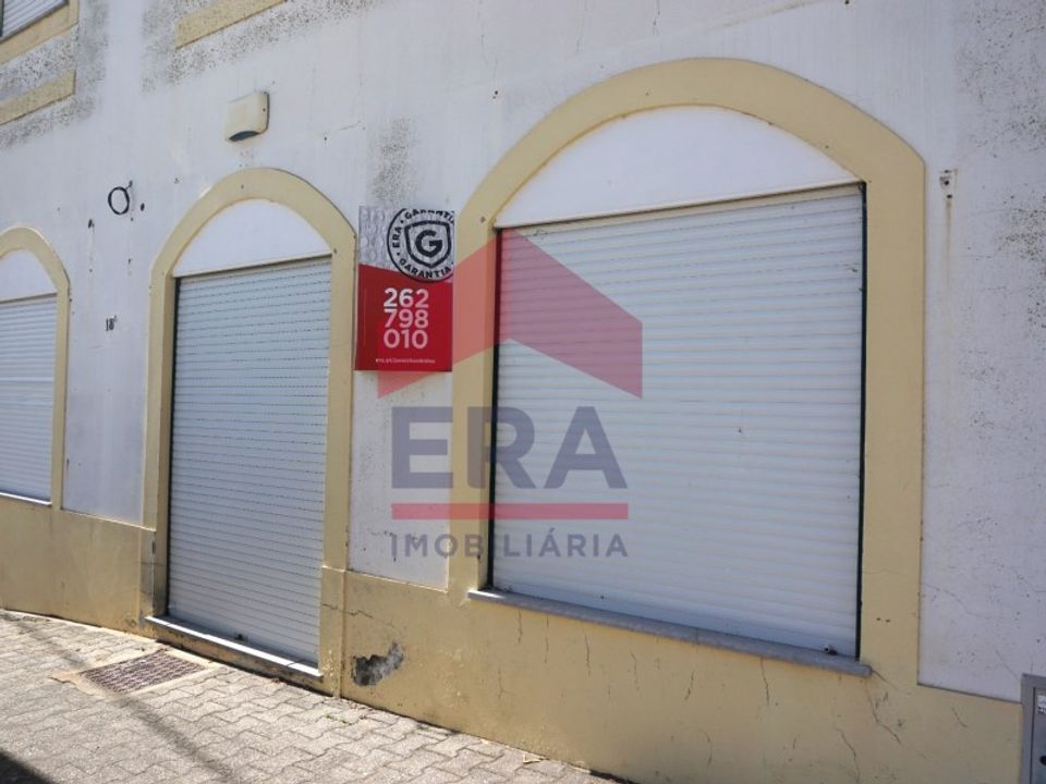 Erhvervsejendom i Atouguia da Baleia, Leiria - foto 1