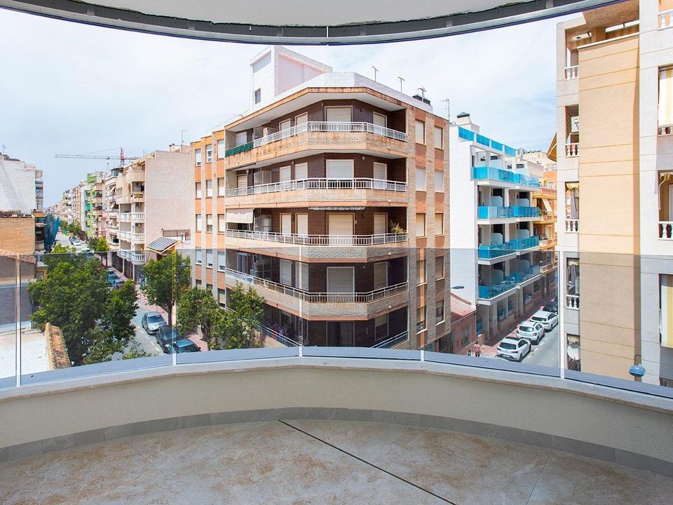 Lejlighed i Torrevieja, Alicante - foto 2