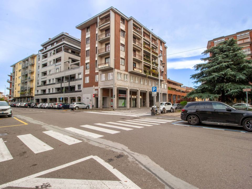 Erhvervsejendom i Magenta, Milan - foto 2