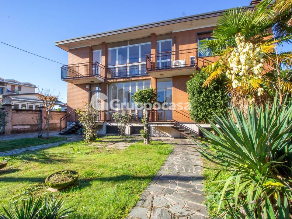 Villa i Magenta, Milan - foto 1