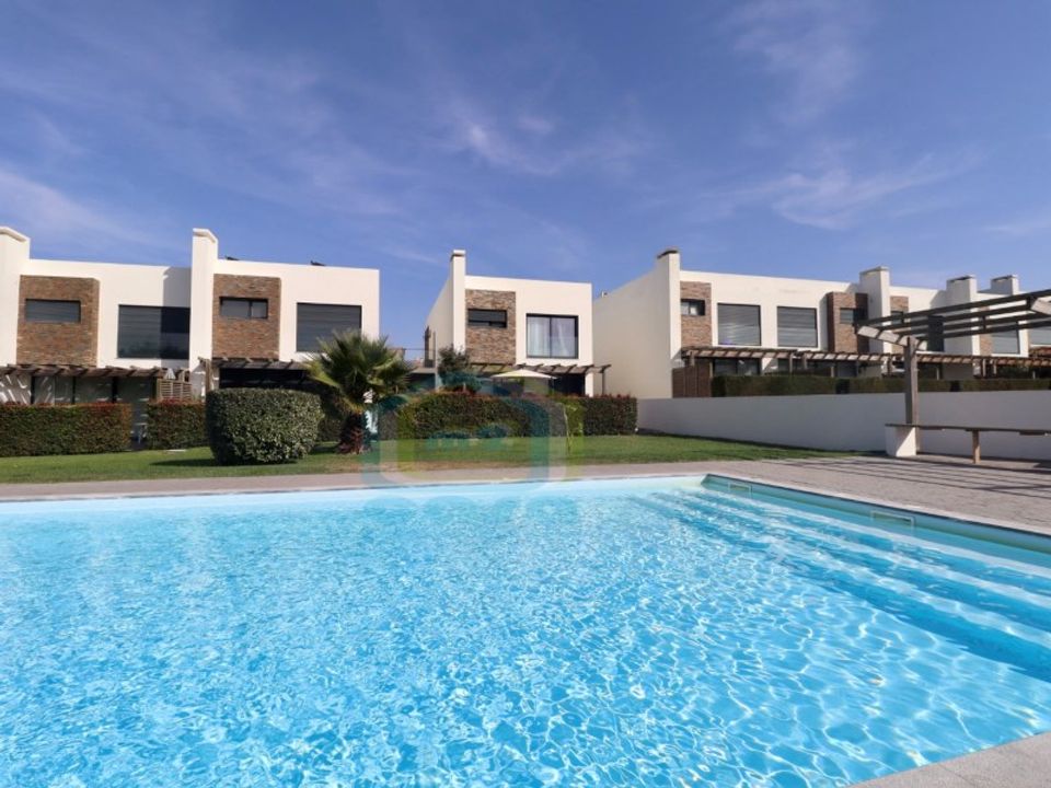 Villa i A dos Cunhados e Maceira, Lisbon - foto 1