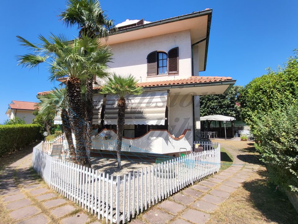 Villa i Rosignano Marittimo, Livorno - foto 1