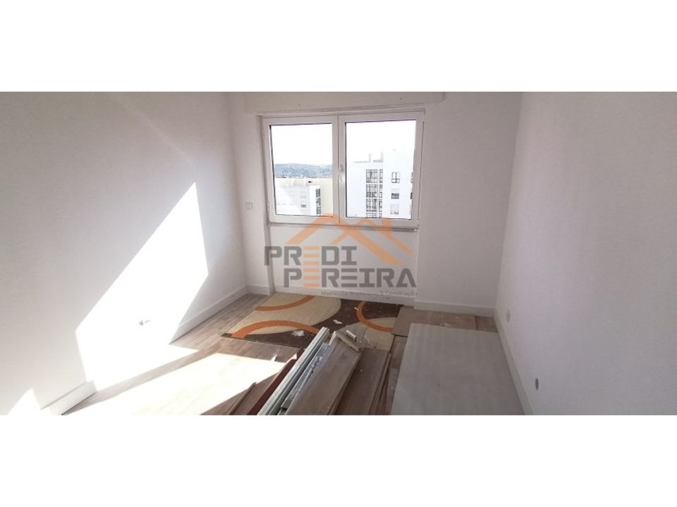 Lejlighed i Loures, Lisbon - foto 1