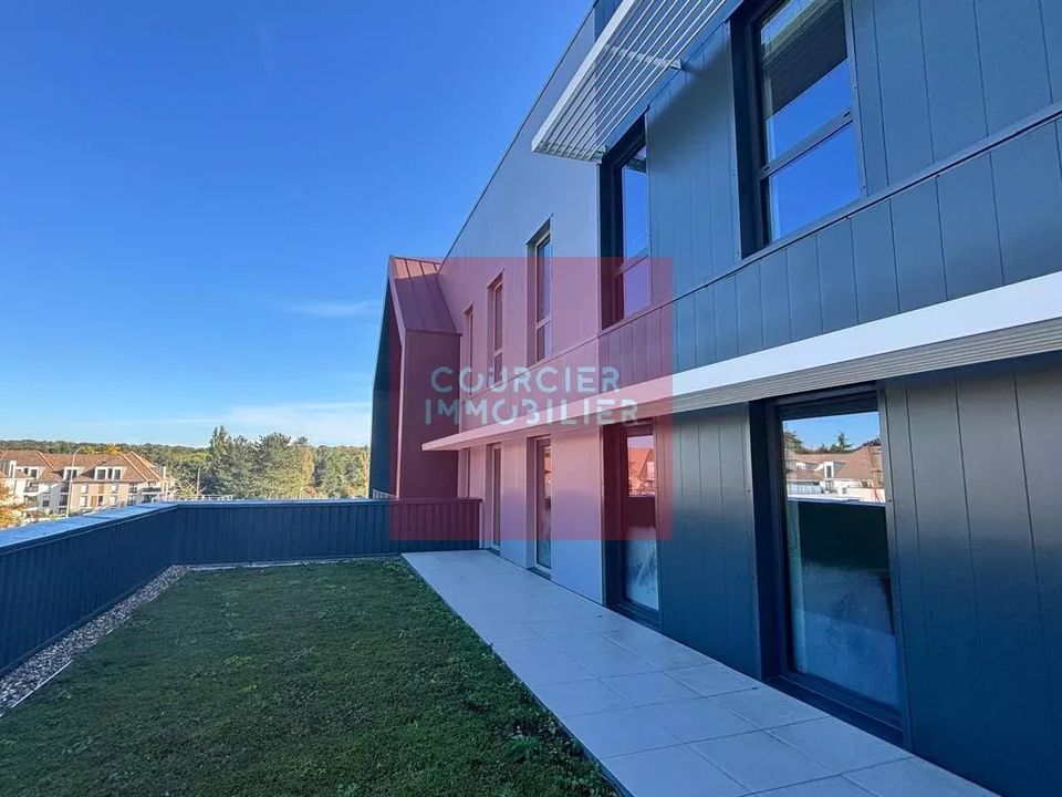 Commercial property in Plaisir, Yvelines - photo 5