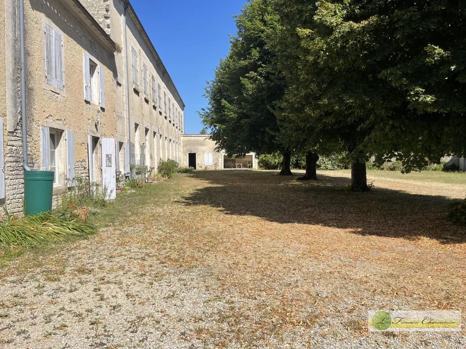Lejlighed i Aigre, Charente - foto 2