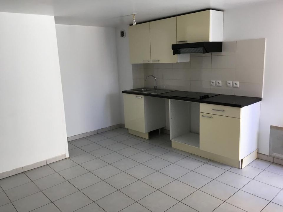 Landsbyhus i Pollestres, Pyrenees-Orientales - foto 2