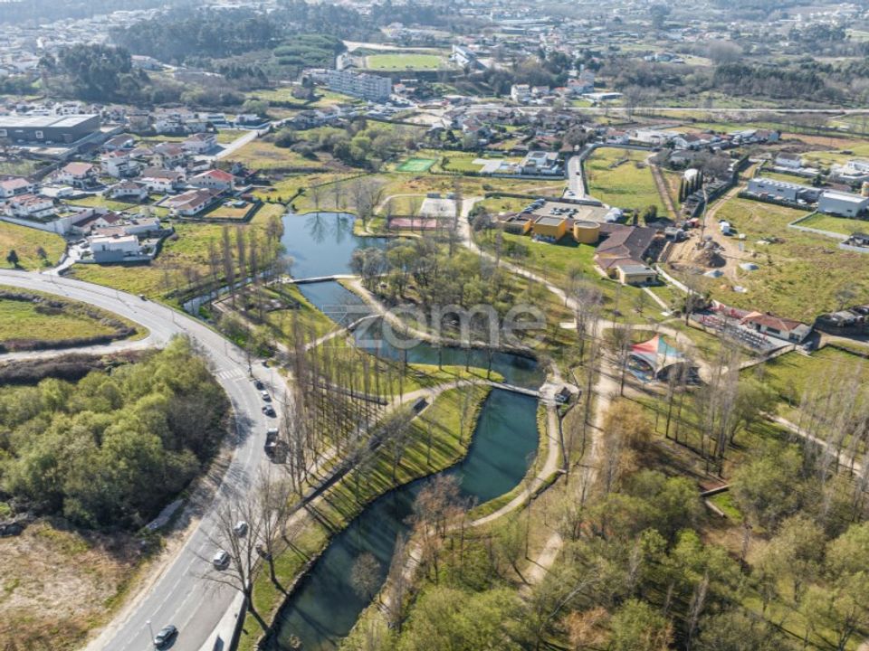 Helårsgrund i Pacos de Ferreira, Porto - foto 1