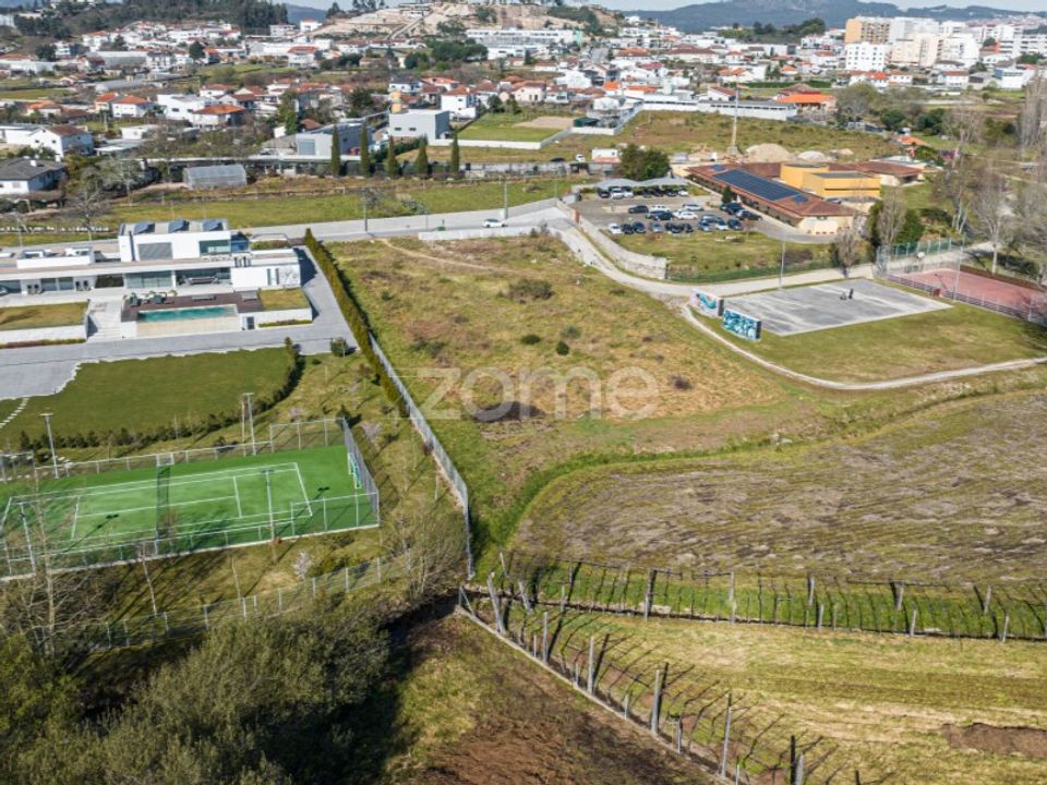 Tomt i Pacos de Ferreira, Porto - bilde 1