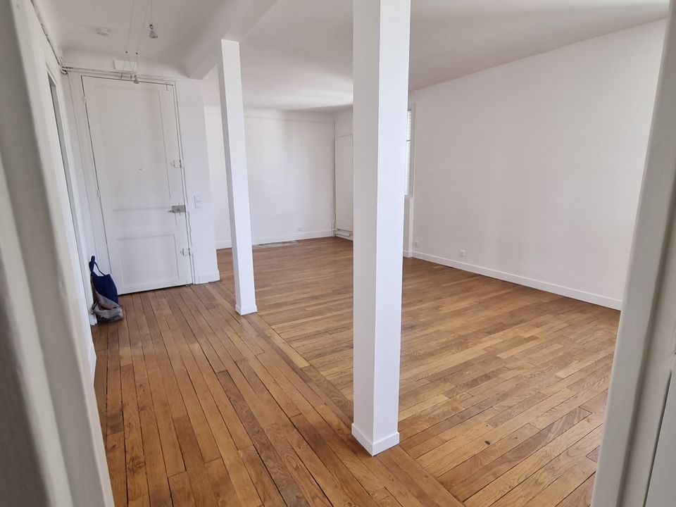 Apartment in Issy-les-Moulineaux, Hauts-de-Seine - photo 1