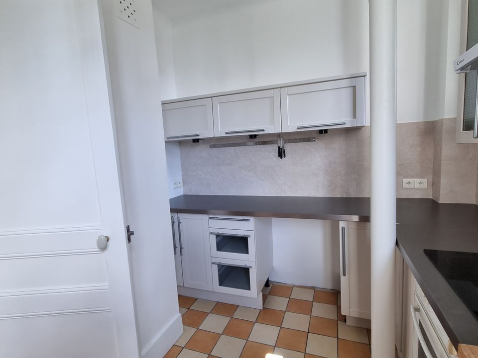 Apartment in Issy-les-Moulineaux, Hauts-de-Seine - photo 5