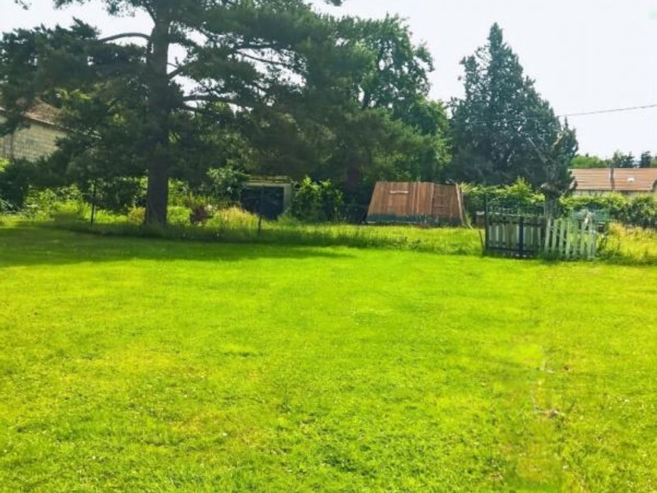 Helårsgrund i Esternay, Marne - foto 1