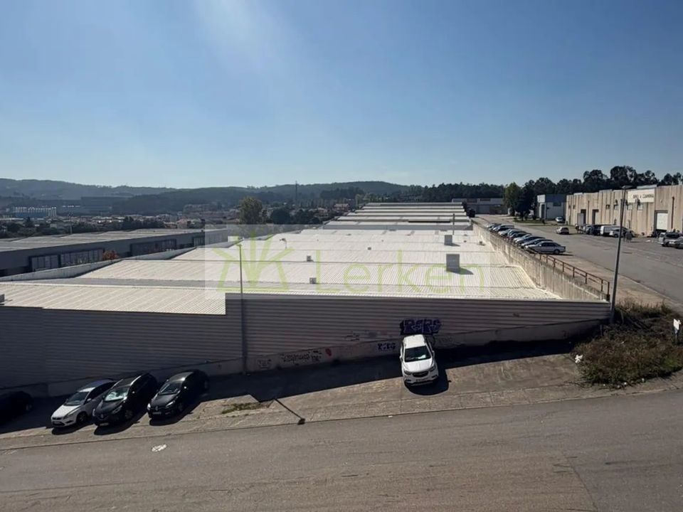 Erhvervsejendom i Santo Tirso, Porto - foto 2