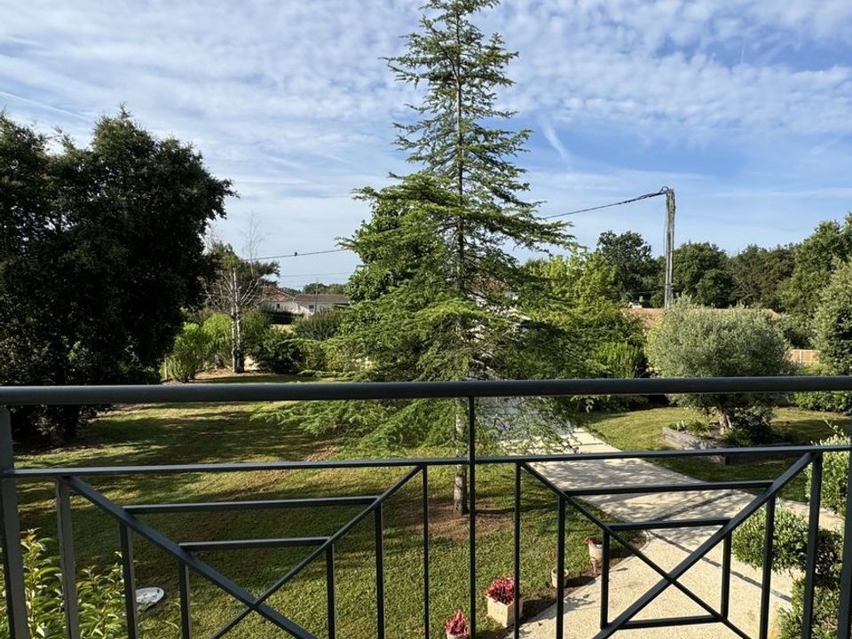 Villa i Saint-Denis-de-Pile, Gironde - foto 1