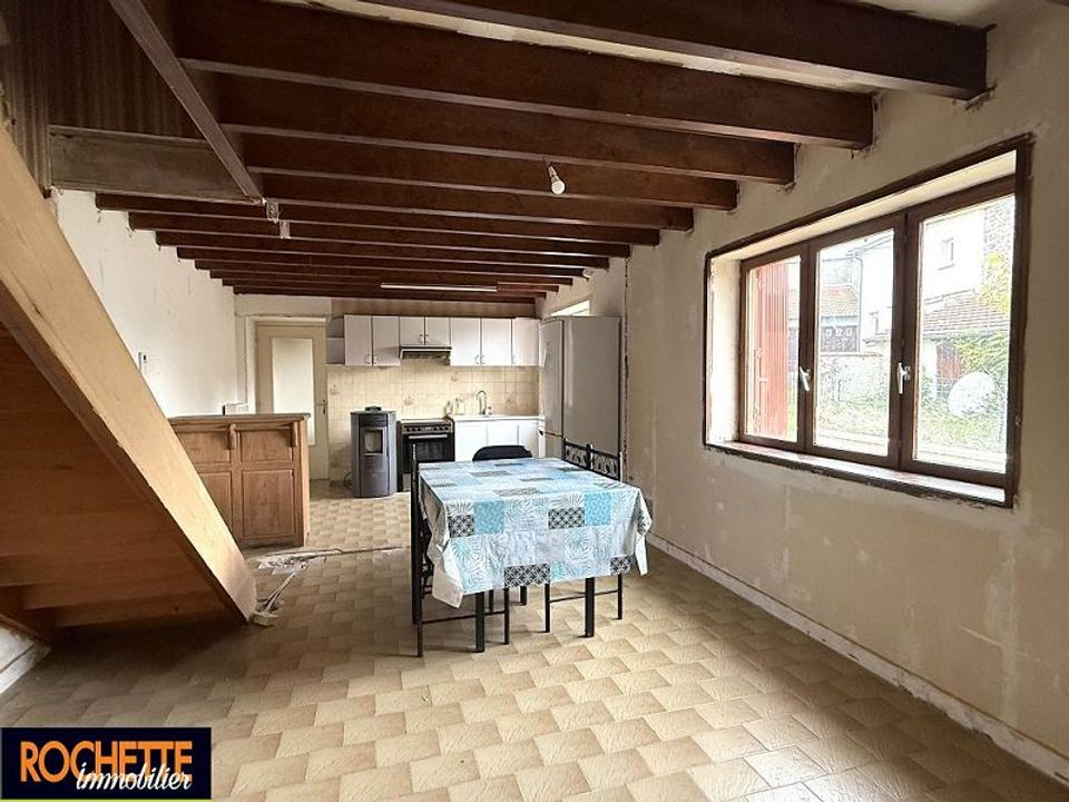 Landsbyhus i Saint-Just-la-Pendue, Loire - foto 2