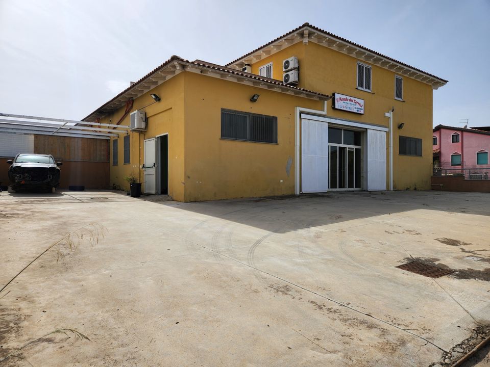 Erhvervsejendom i Ussana, Sud Sardegna - foto 1