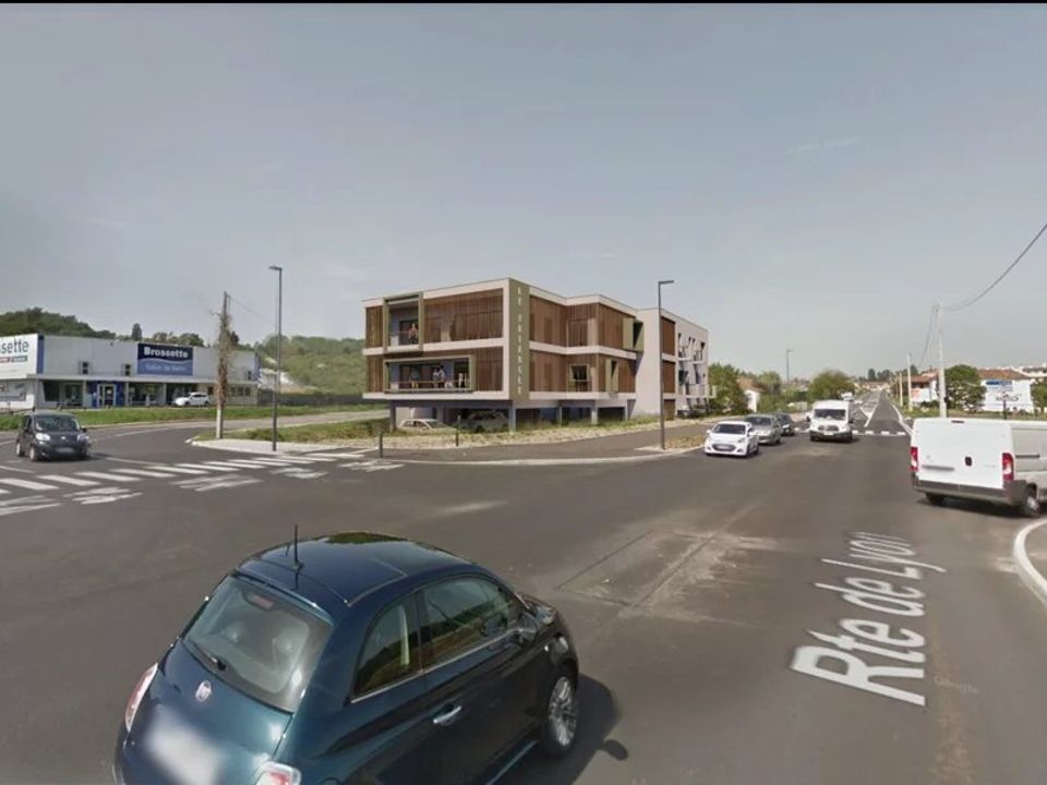 Erhvervsejendom i Bourgoin-Jallieu, Isere - foto 3