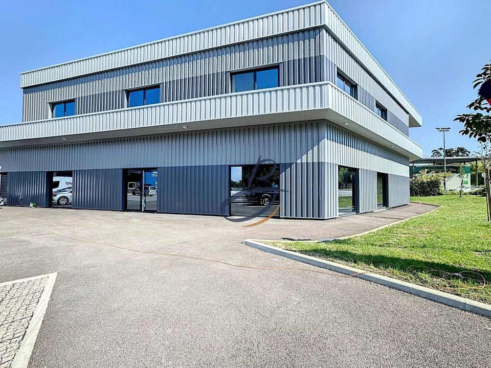Erhvervsejendom i Bourgoin-Jallieu, Isere - foto 1