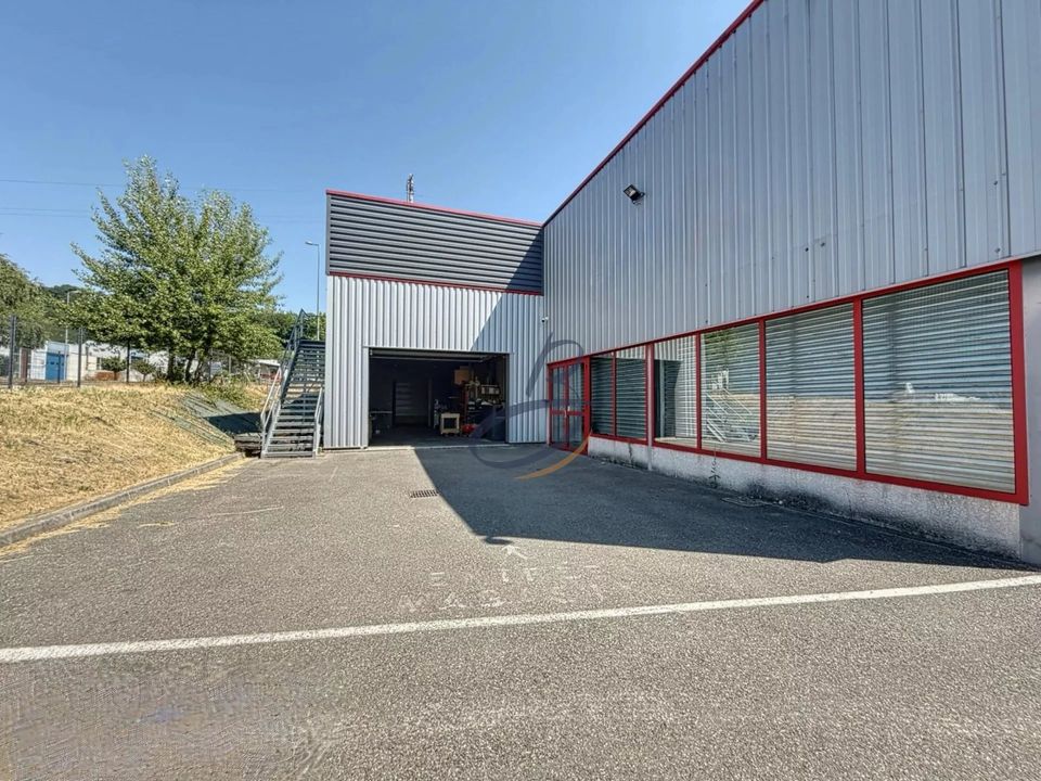 Erhvervsejendom i La Tour-du-Pin, Isere - foto 4