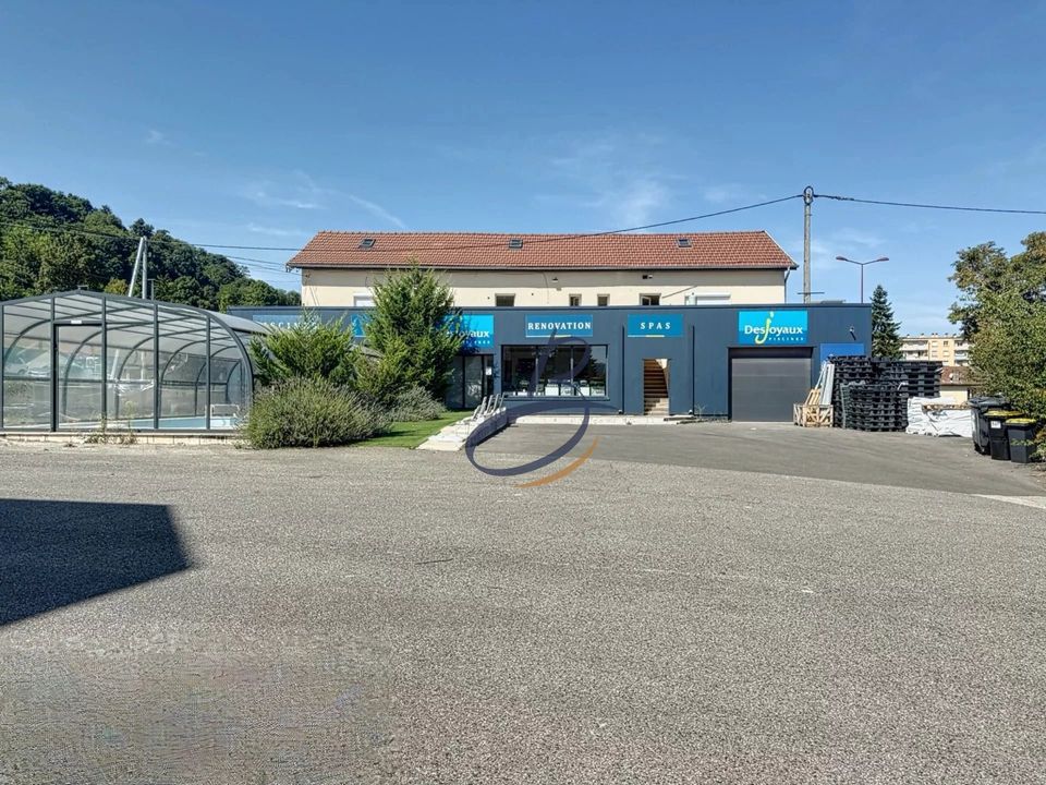 Erhvervsejendom i Bourgoin-Jallieu, Isere - foto 1