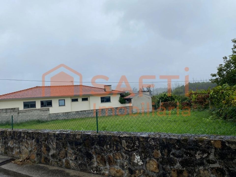 Helårsgrund i Bela, Viana do Castelo - foto 1