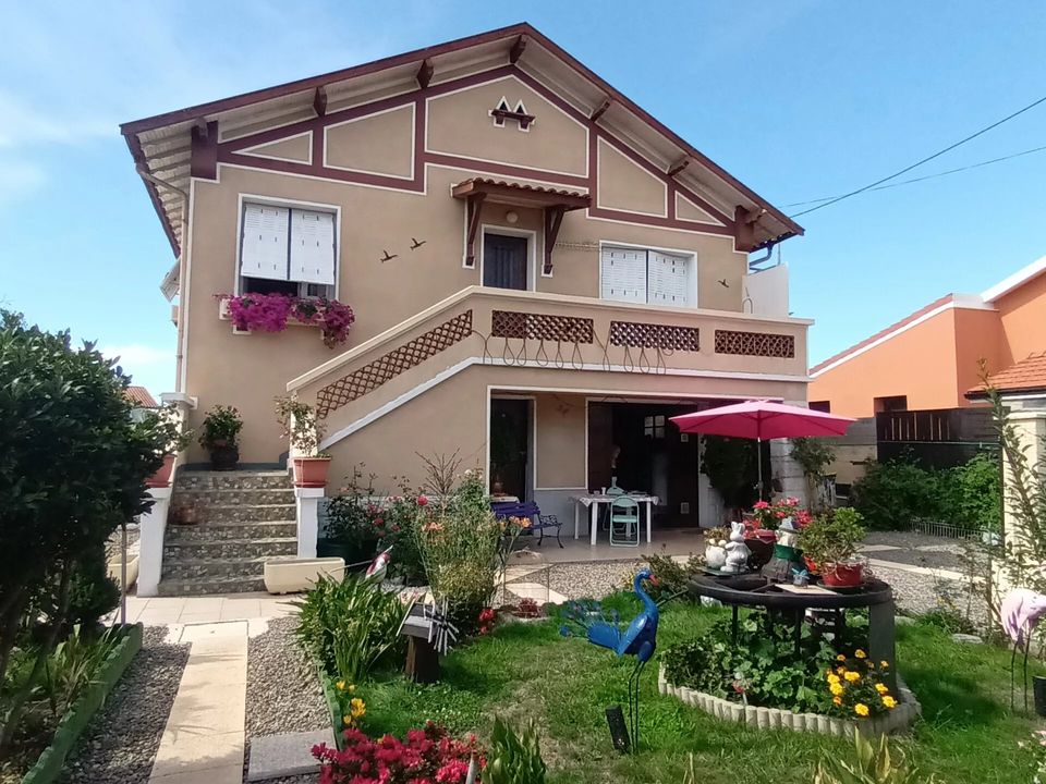 Villa i Tarbes, Hautes-Pyrenees - foto 1