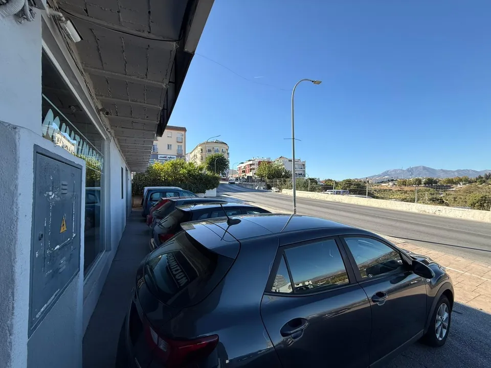 Erhvervsejendom i Coin, Malaga - foto 1