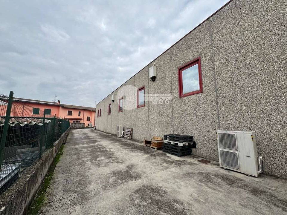 Erhvervsejendom i Leno, Brescia - foto 5