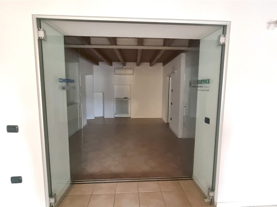 Erhvervsejendom i Langhirano, Parma - foto 3