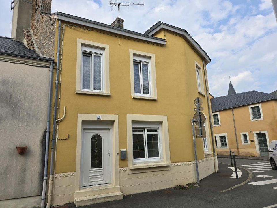 Landsbyhus i Auvers-le-Hamon, Sarthe - foto 1