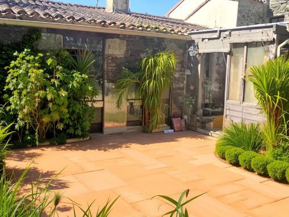 Casa de poble a Mareuil-sur-Lay-Dissais, Vendee - foto 1