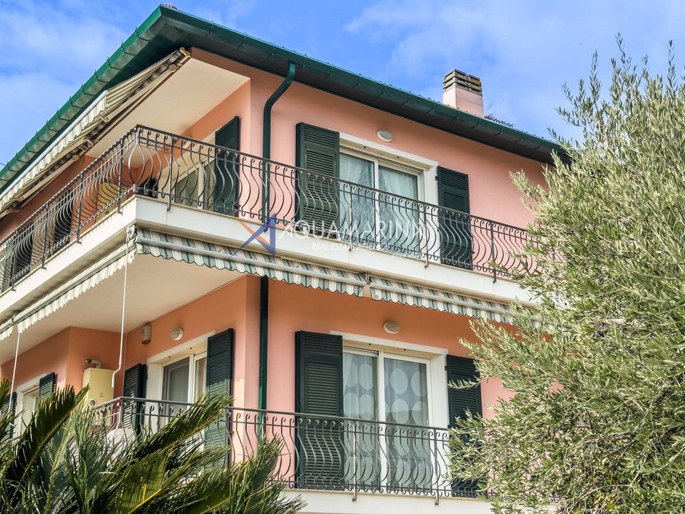 Lejlighed i Bordighera, Imperia - foto 1