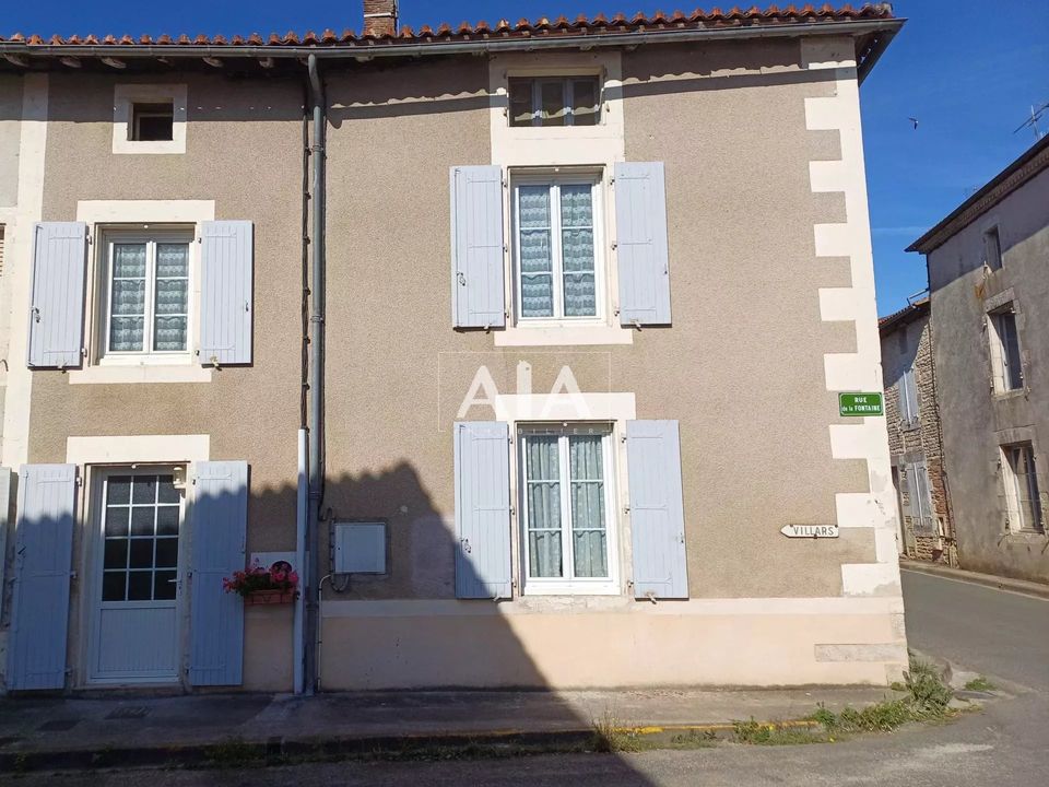 Rekkehus i Verteuil-sur-Charente, Charente - bilde 1