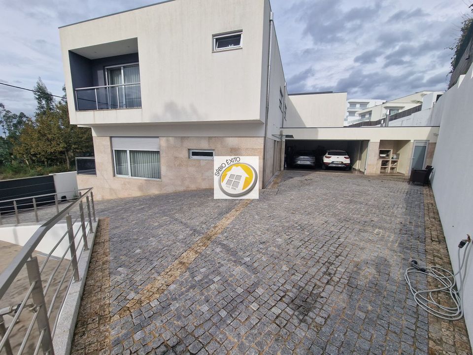 Villa i Santa Maria da Feira, Aveiro - foto 1