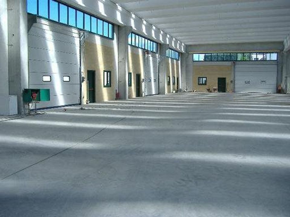 L'establiment comercial a Galbiate, Lecco - foto 2